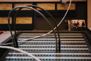 Patch bay