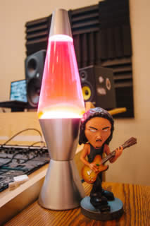 Tiny Kirk and the lava lamp